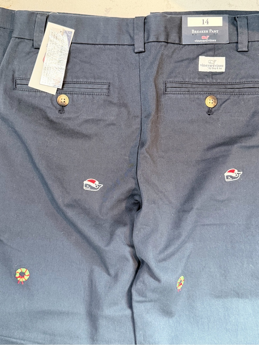 NWT Christmas Vineyard Vines Holiday Embroidered Breaker Pants